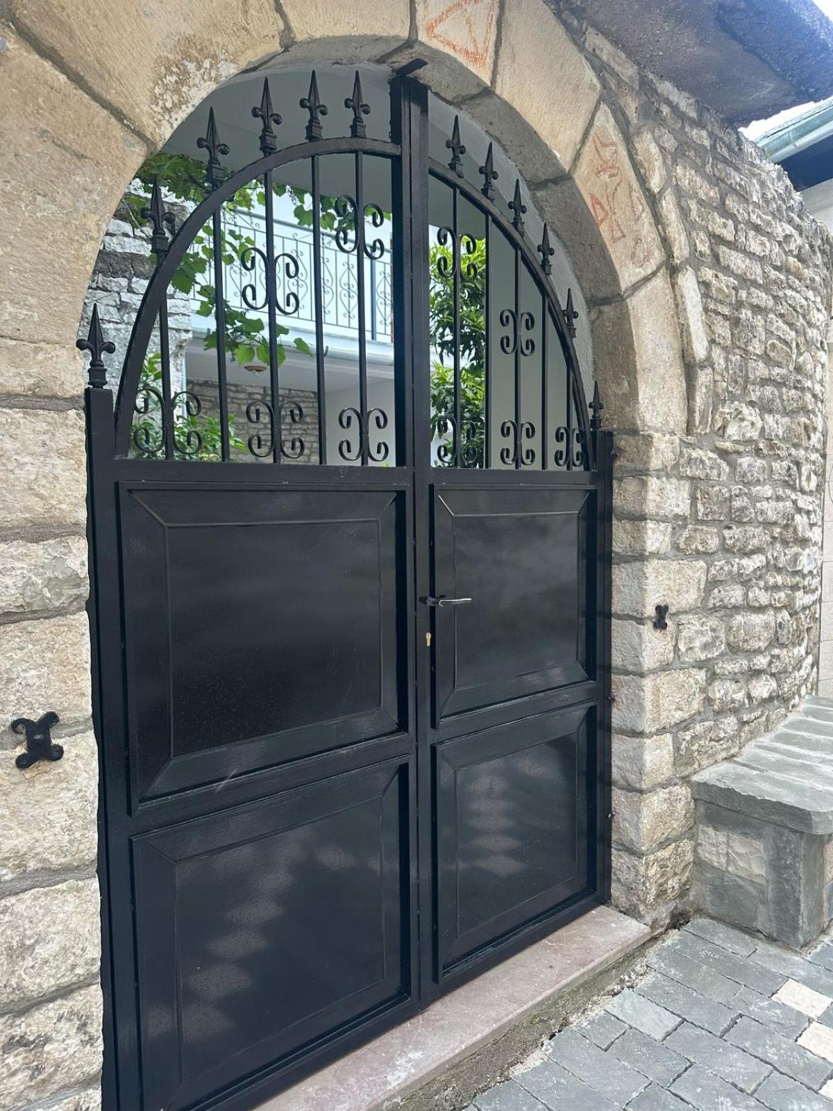 Traditional House Shapllo Gjirokaster Exterior photo